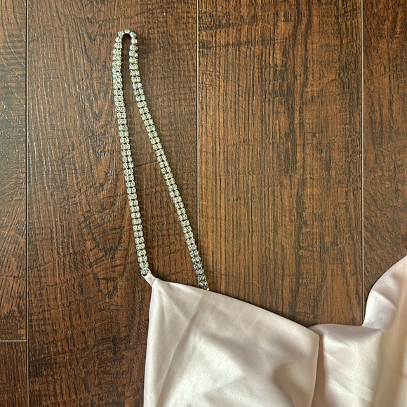 Princess Polly Blush Satin Dress With Rhinestone Strap Size 2 Never Worn - Picture 2 of 4